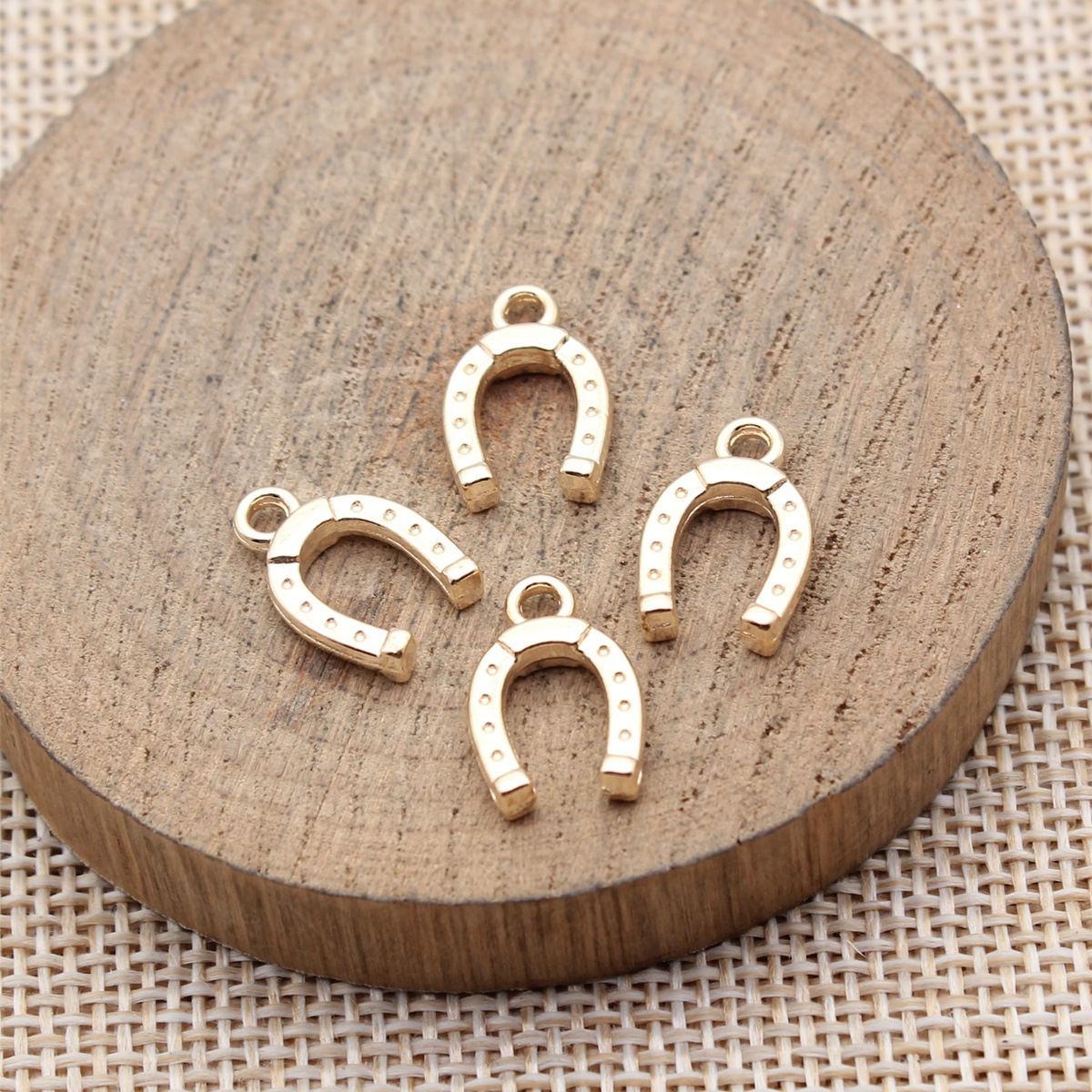 Vintage Fashion Nova - 40pcs 14x9mm(0.55x0.35inch) 3 Colors Horseshoe Charms