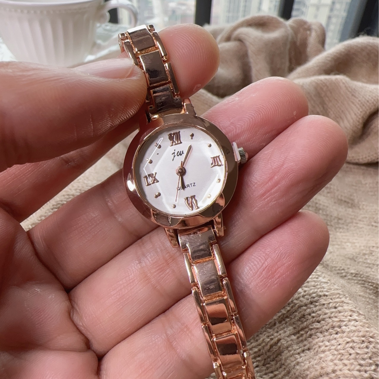 Women's minimalist and compact - Vintage Fashion Watches review and price